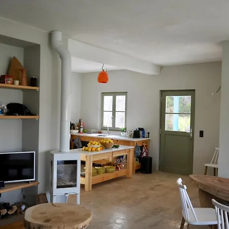 Vanua House * Γαλατάς