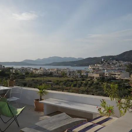 Vanua House Γαλατάς